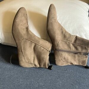 Zara’s Women’s Ankle Boots